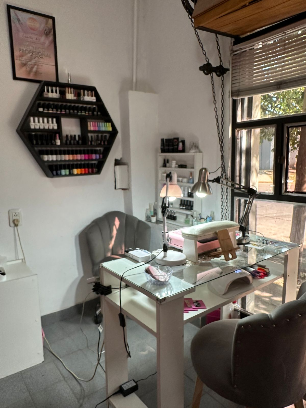 Ca Nails